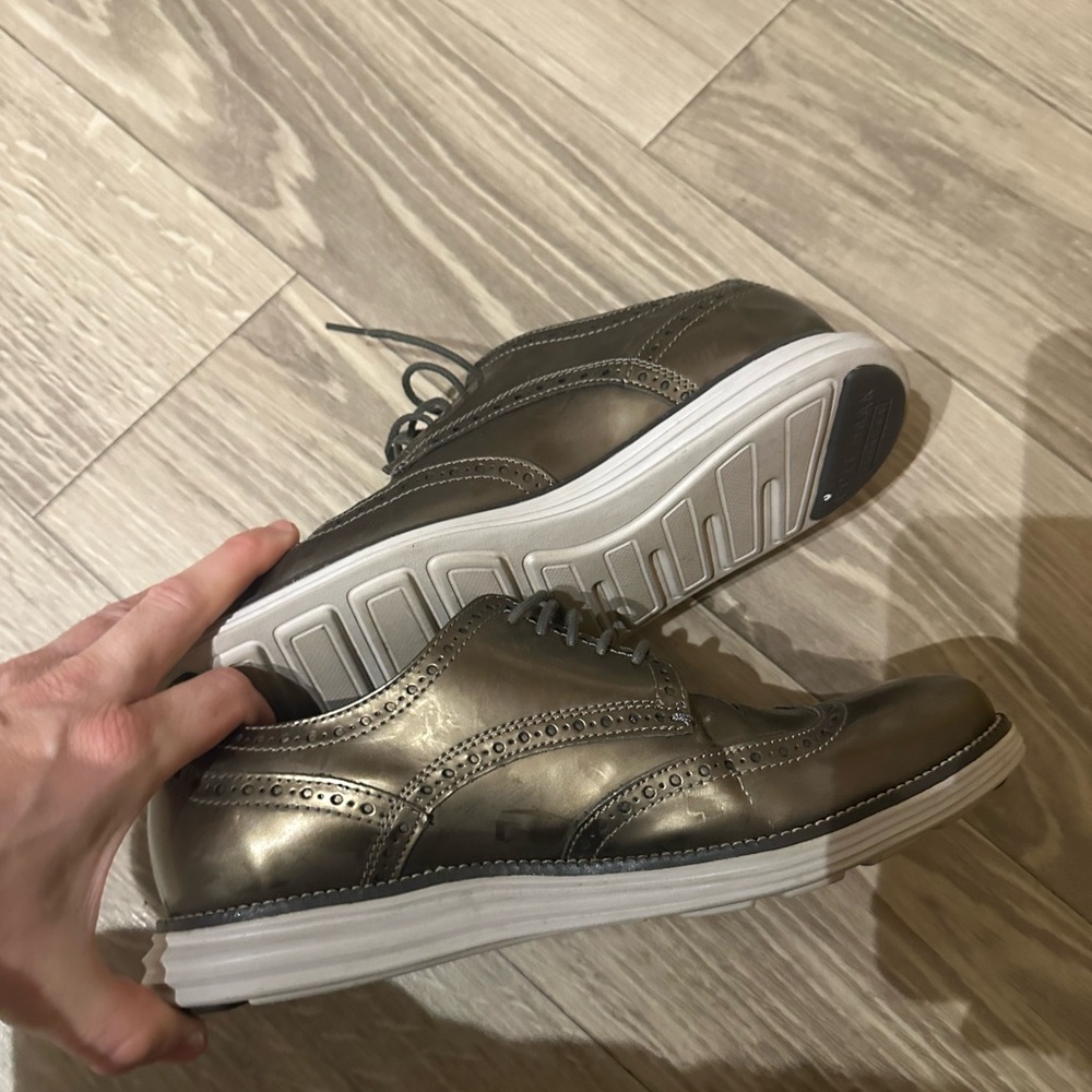 Men’s size 8 Cole Haan metallic oxfords - used